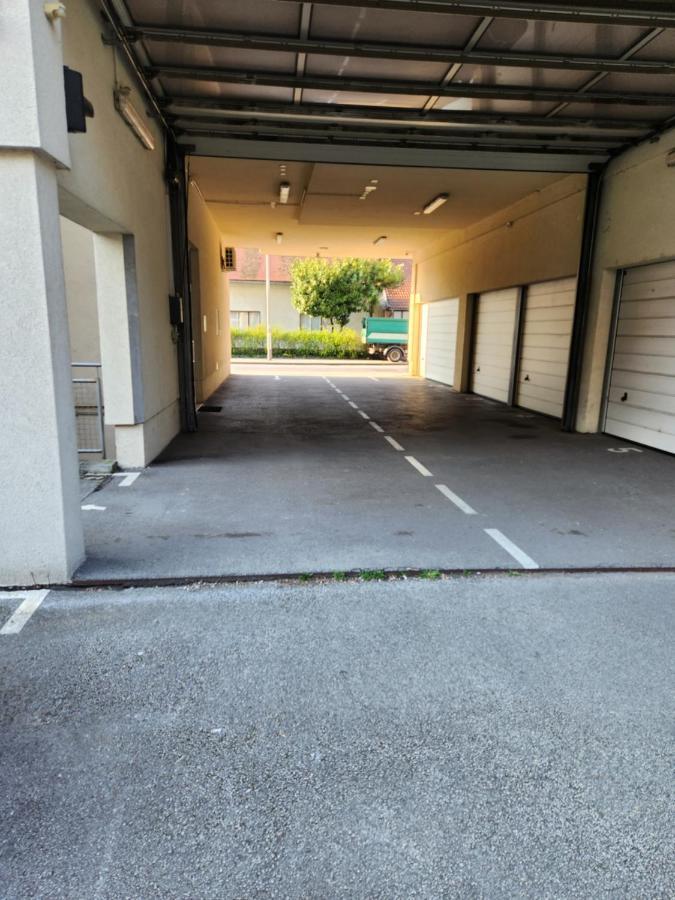 Lider With Free Parking Cca 54m2 Sa Dvije Sobe Daire