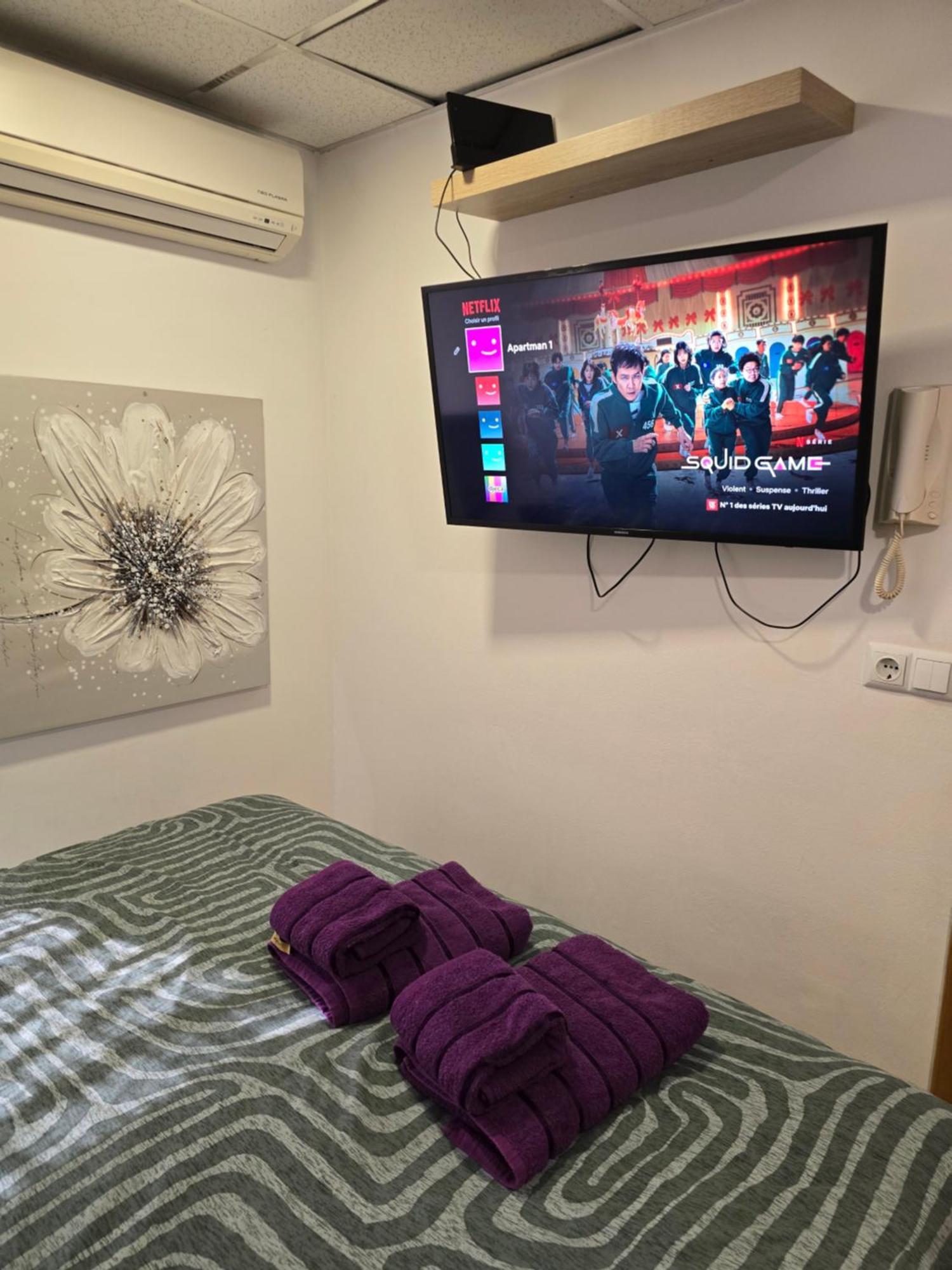 Lider With Free Parking Cca 54m2 Sa Dvije Sobe Daire